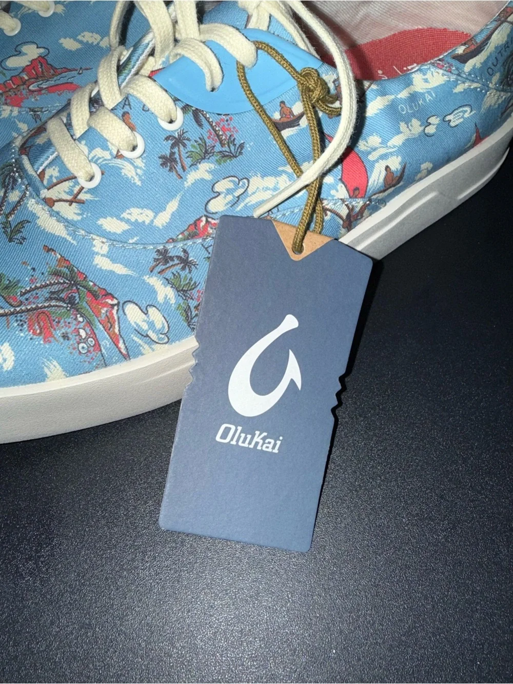 🆕 OluKai x Kahala Tradewind Ocean Spray Sneakers Men’s Sizes 9, 11.5